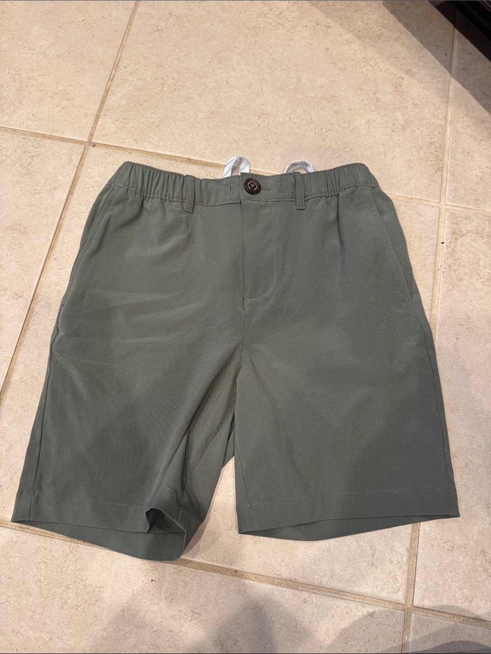 Chubbies youth Olive Flat Front Shorts size medium